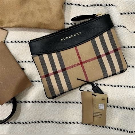 burberry gowan crossbody|Burberry Limited.